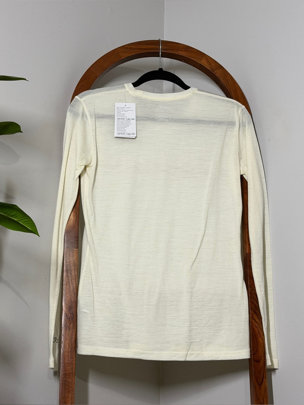Merino Tech Lite SMALL Cream Super Fine Merino Wool Long Sleeve Base Layer Shirt - Picture 2 of 7